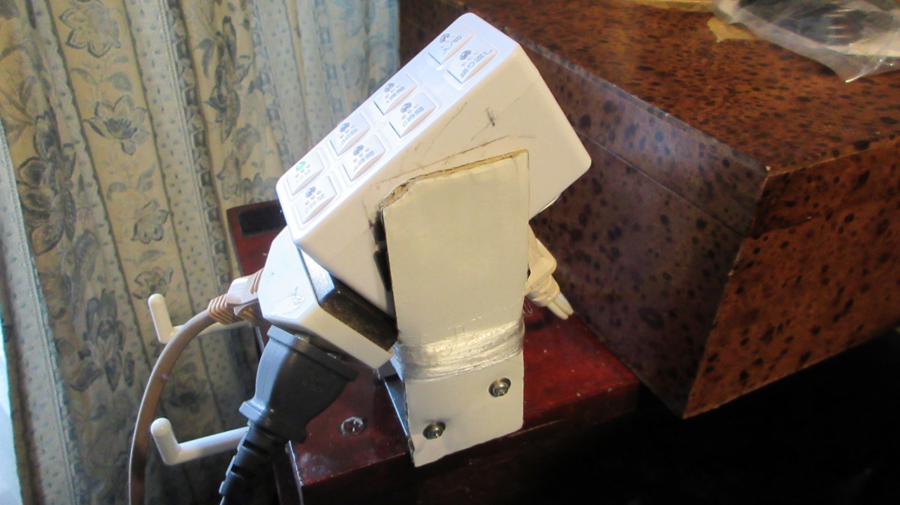 タイマースイッチを斜めに取り付けた全体のようす