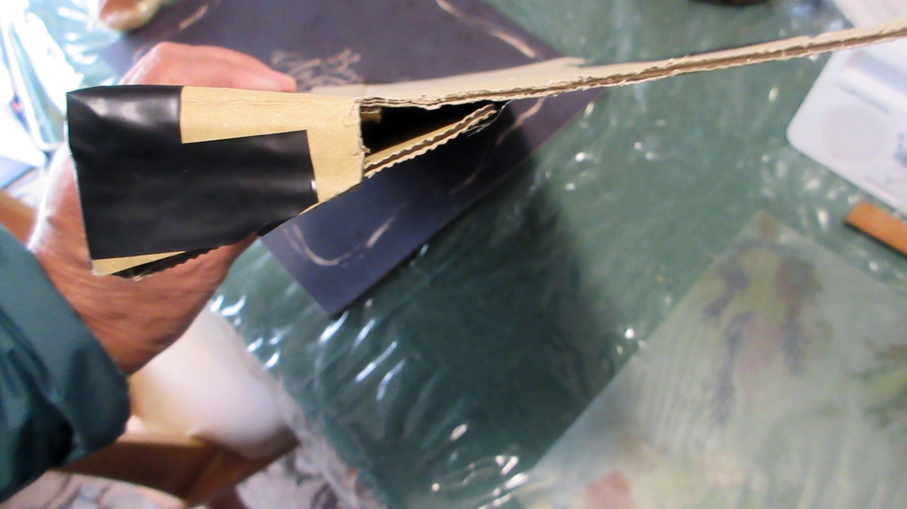 傾斜反射板を横から見たようす