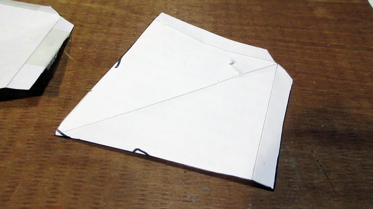 三角カバー型紙の形状