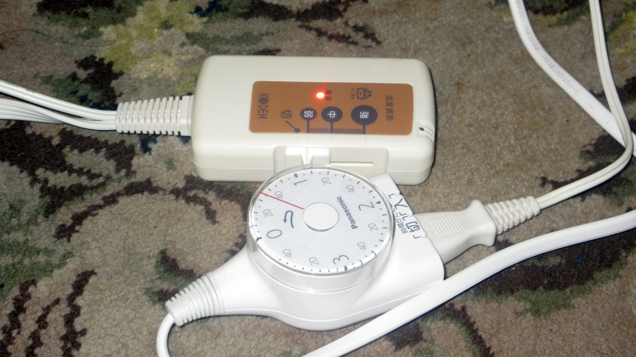 電気敷毛布の電源スイッチにタイマースイッチをつなぐ