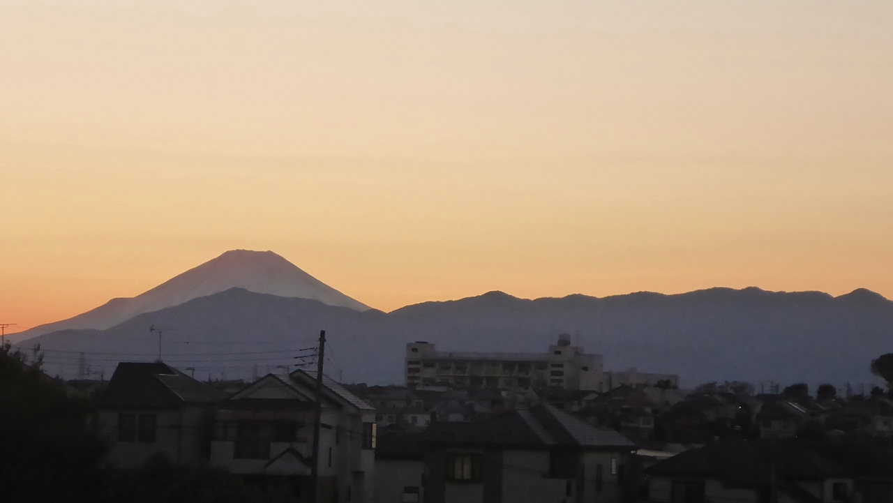 丹沢の山々と富士山2023年11月20日