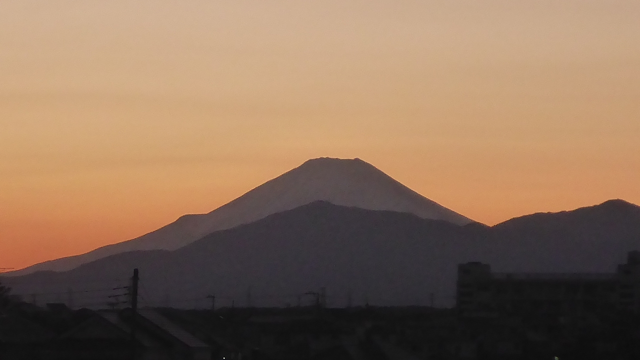 富士山と手前の家並み2023年11月20日