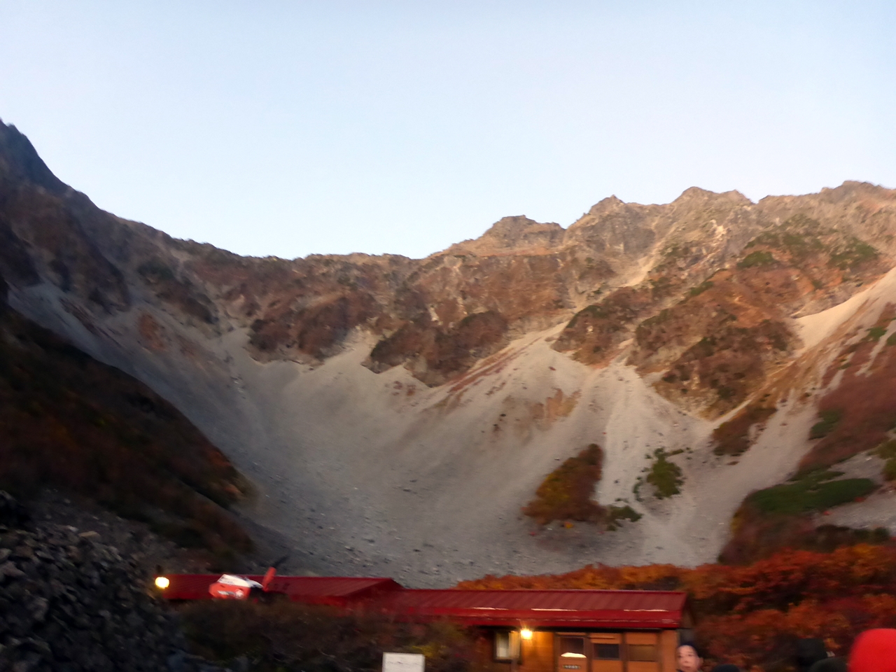 奥穂高岳方面の夜明け