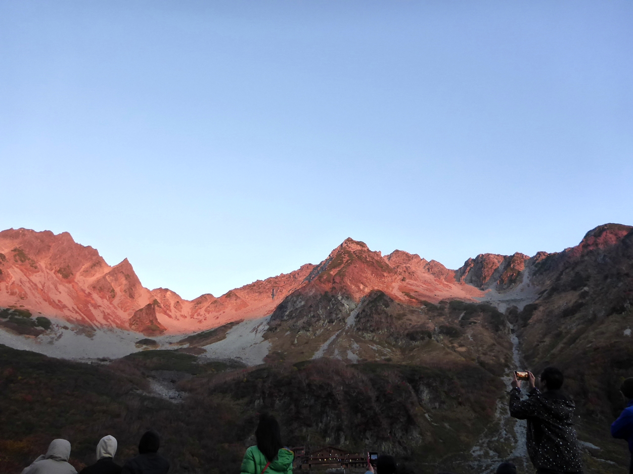 涸沢岳と北穂高岳の朝焼け