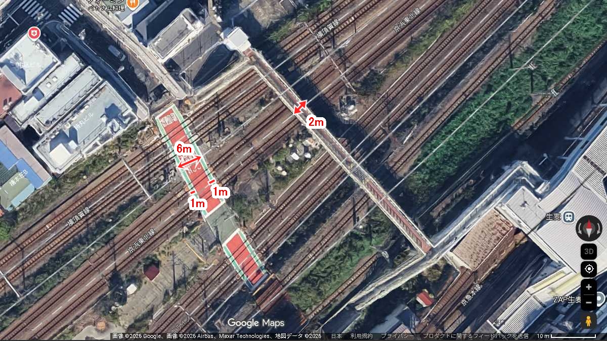 生見尾踏切の幅と跨線人道橋の幅を推定