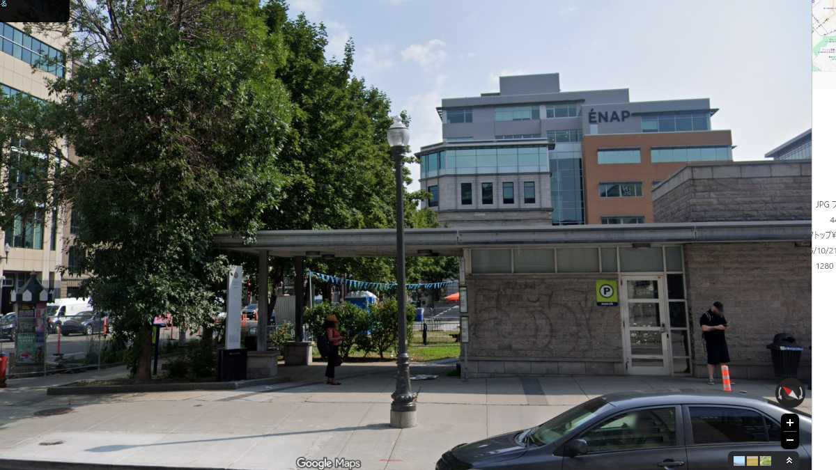 ケベック大学バス停付近の様子2